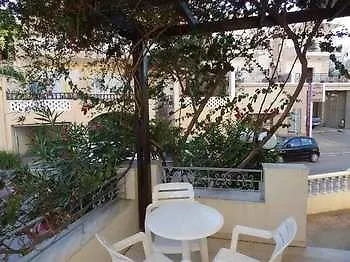 αλεξάντρα 2*