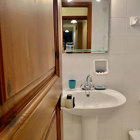 Alexandra Hotel 2*